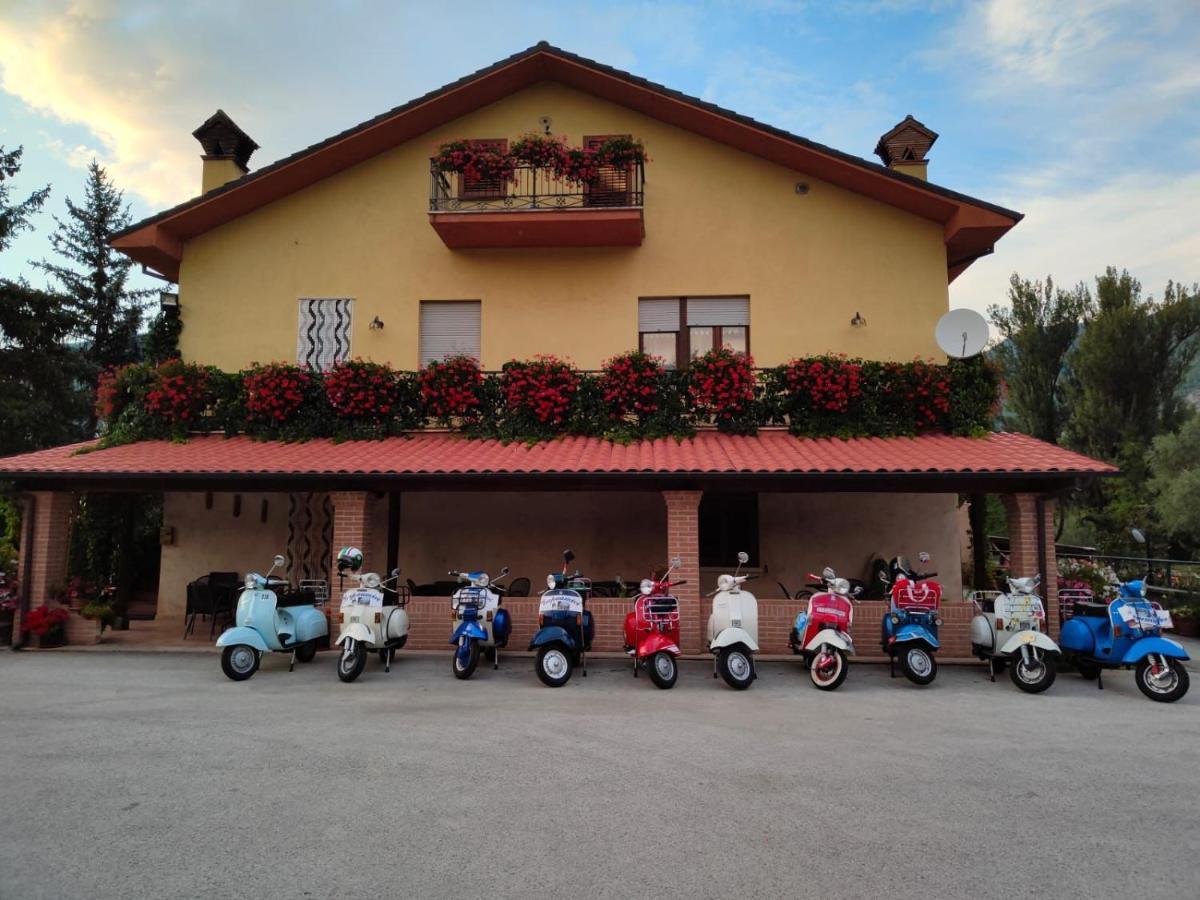 Villa Le Stanze Di Bacco à Cagnano Amiterno Extérieur photo