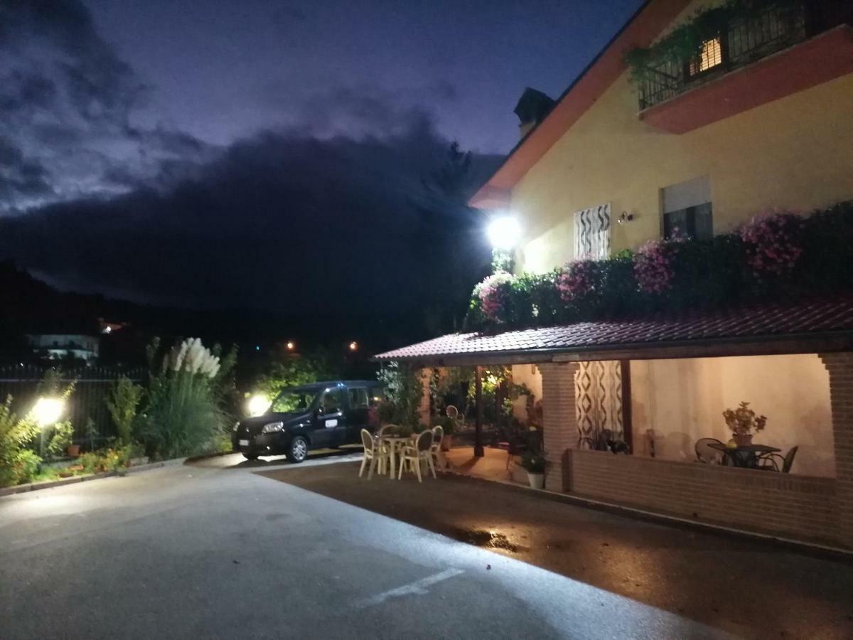 Villa Le Stanze Di Bacco à Cagnano Amiterno Extérieur photo